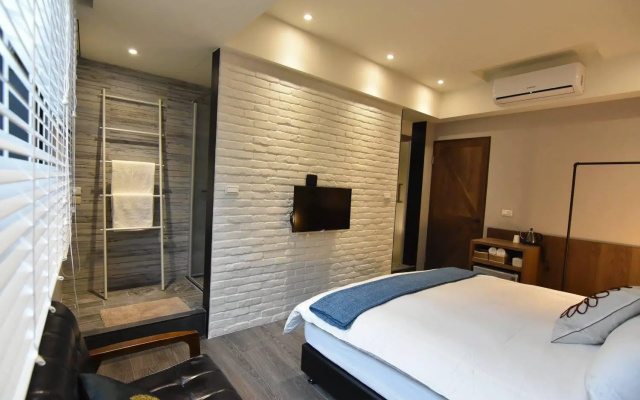 Simple Life Room