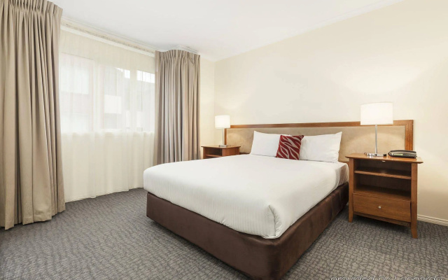 MainStay Suites Kew