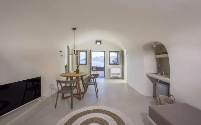 Oia Waves by SV