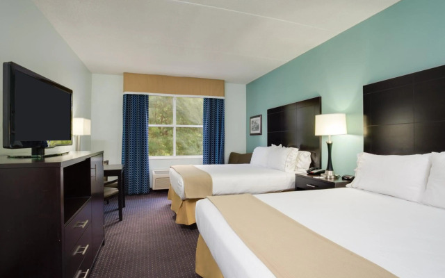 Holiday Inn Express Suites Plant City by IHG