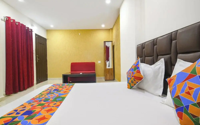 Fabhotel Parijat