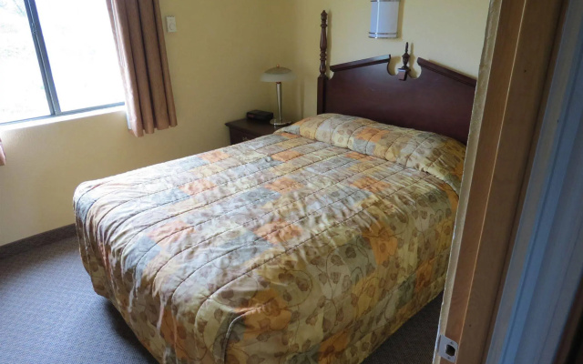 Western Royal Inn