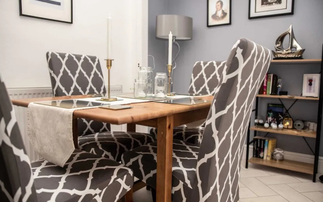 Rose Apartment 2-bed Apt Town Centre Ayr