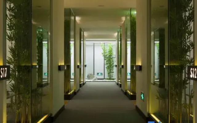 SFEEL DESIGN Hotel (Chengdu Renmin South Road Nijiaqiao Subway Station)