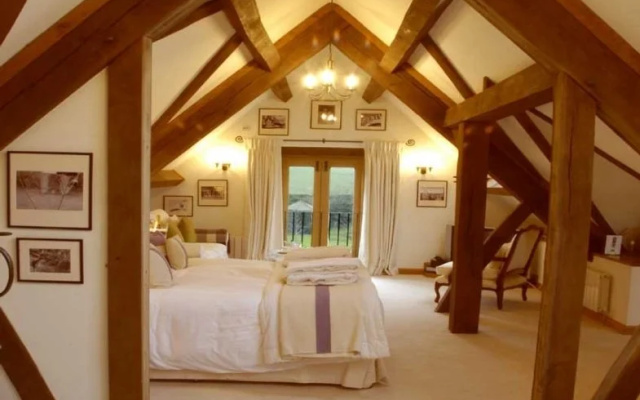 Brook Barn Country House