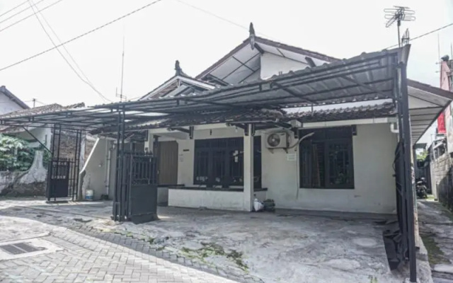RedDoorz Syariah @ Berlian Homestay Wirobrajan