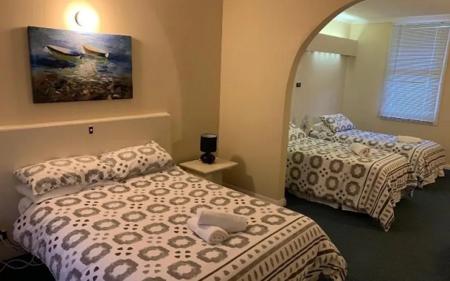 Nowa Nowa Hotel Motel