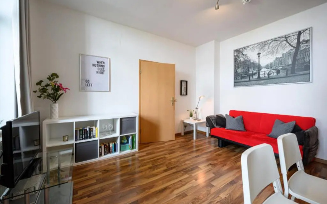 Helle Wohnung in Sudenburg mit Balkon - WLAN, 4 Schlafplätze