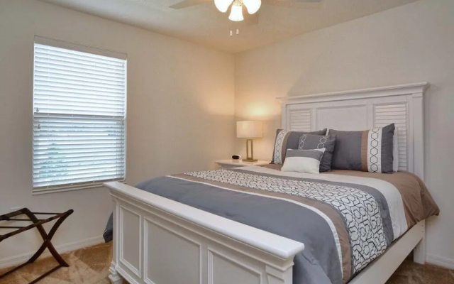 Compass Bay- 4 Bedroom Townhome- 1950cy Townhouse