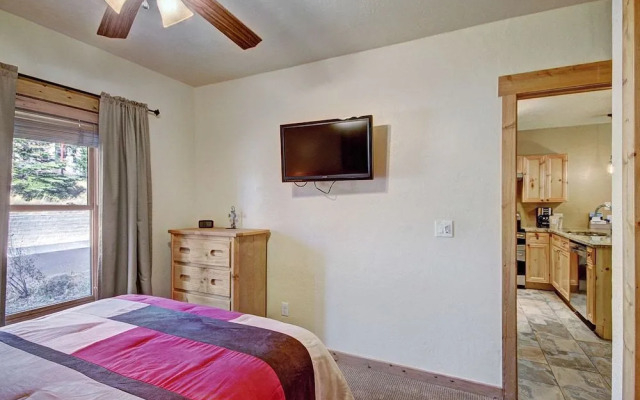 2609 Tenderfoot Lodge
