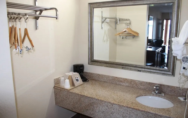 Economy Inn