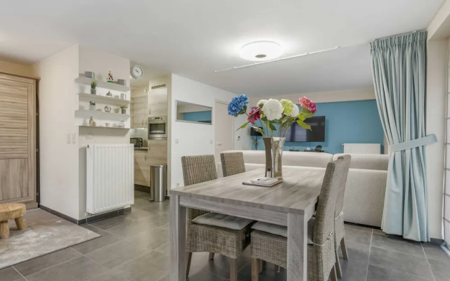 Apartment Close to the Shopping Street