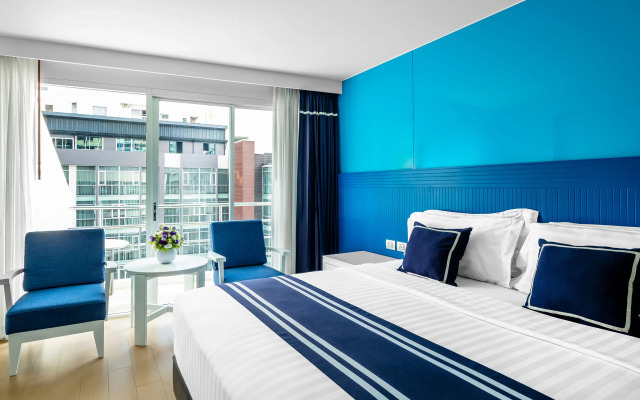 Blue Cabin Hotel (Formerly A-ONE New Wing Hotel)