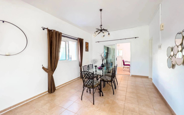 FAME villa with Private Pool, Jacuzzi and Gazebo