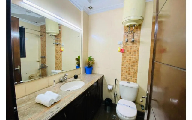 BluO Modern 1BHK - N Block Market Greater Kailash