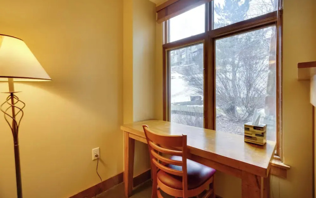 Ski-in/ski-out Park City Studio w/ Pool Access!
