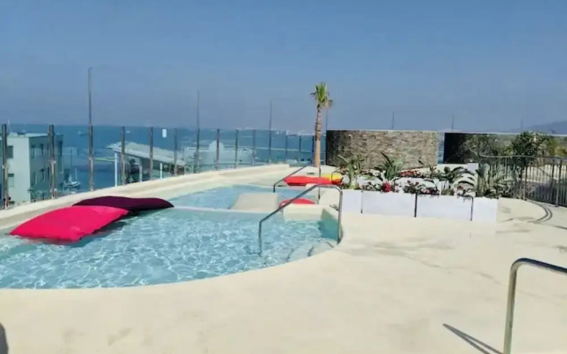 Luxury Ocean Spa Plaza, Large 1 Bedroom Apartment
