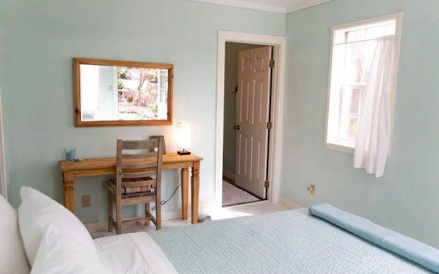 The Blue Room - Charming Studio, Great Location!  by RedAwning