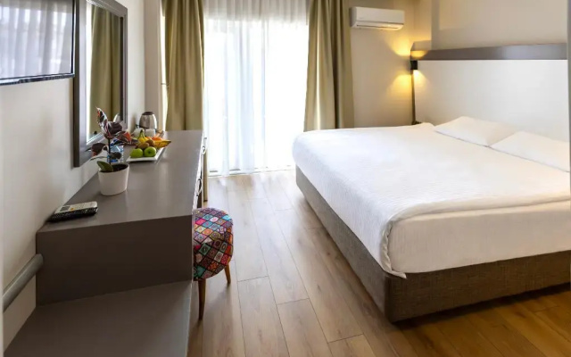Mene City Hotel