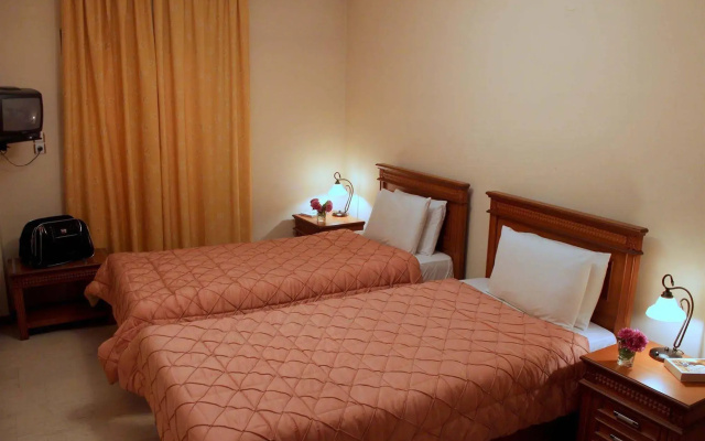 Famissi Hotel