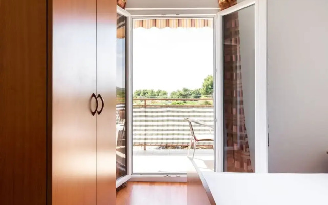 Simplistic Holiday Home in Rogoznica near Sea Beach