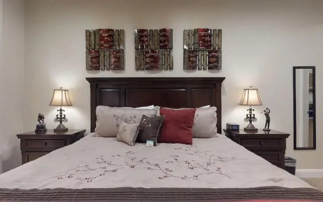 Southern Delight 3 Bedroom Apts by RedAwning