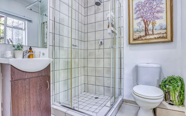 Chic Midtown Studio-1 Bed-solar-pool-fibre-samrand
