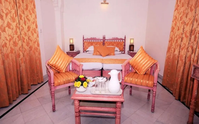 Garden Hotel