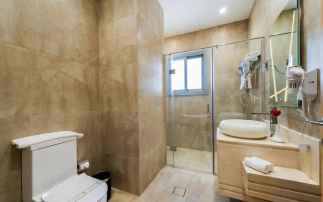 Отель Sunday Luxury Central formerly Anan hotel