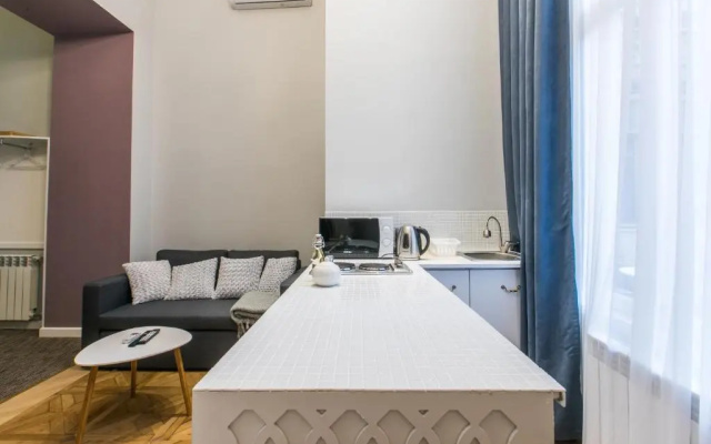 KuXoS Apartment On Machabeli Street