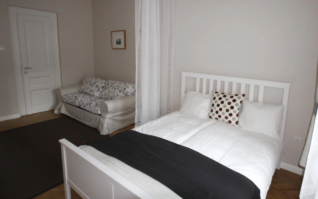 Guesthouse No. 7.