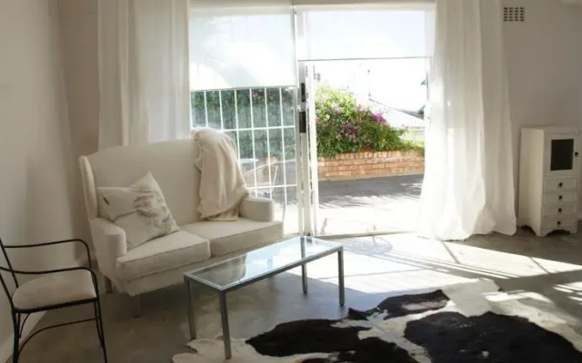Armia 7 Apartment