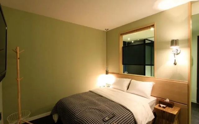 25 Hours Hotel
