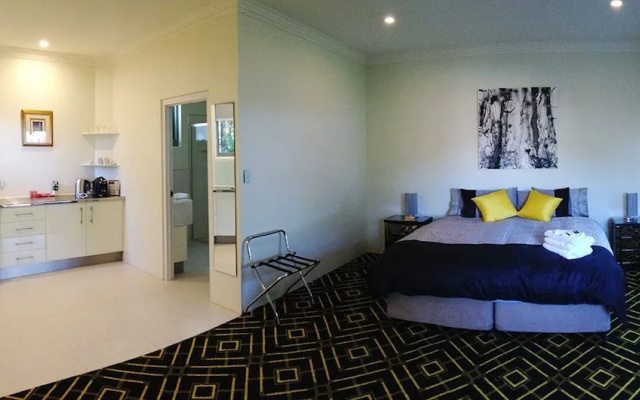 Montville Suites