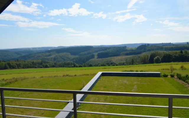 Luxurious Villa With Swimming Pool in La Roche