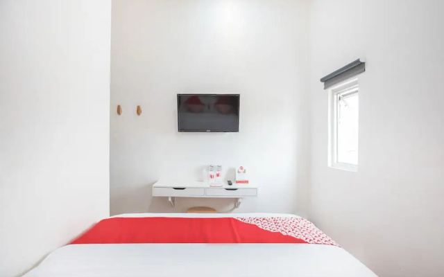 OYO 386 Hey Hotel