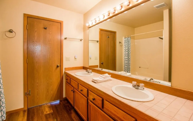 Skyline Condo 13