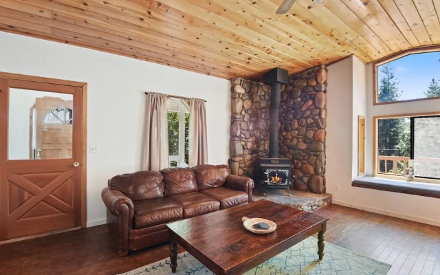 Palisades Point Prime Location!