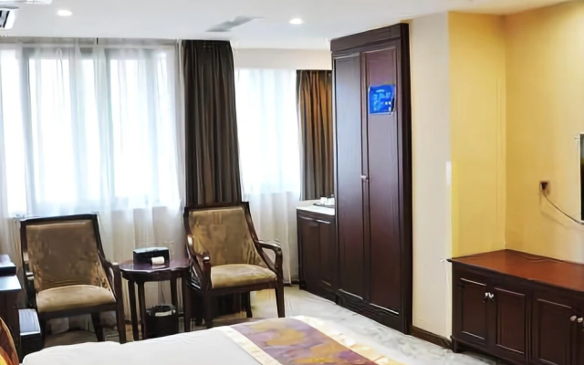 Longcheng Hotel