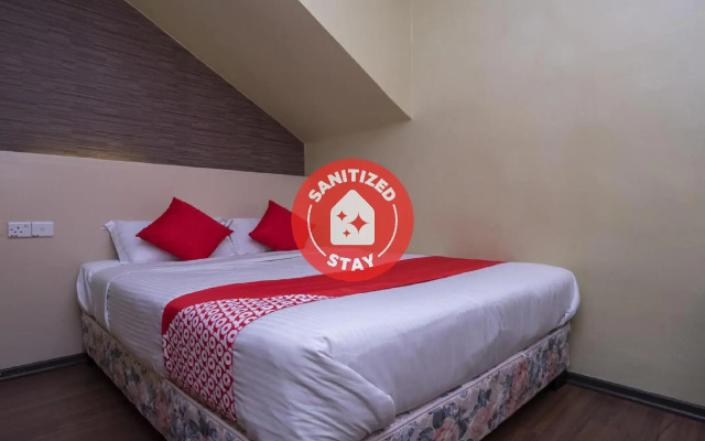 OYO 614 D'PINETREES Hotel