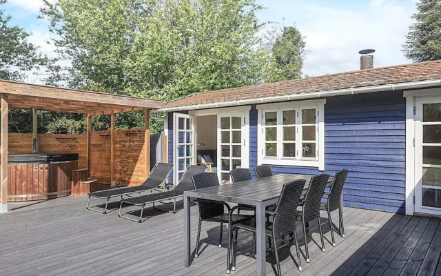 6 Person Holiday Home in Gedser