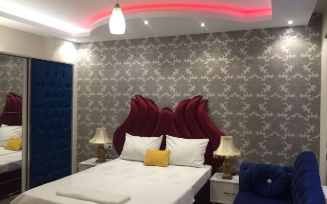Апартаменты Julia Domna Apartments комната для гостей