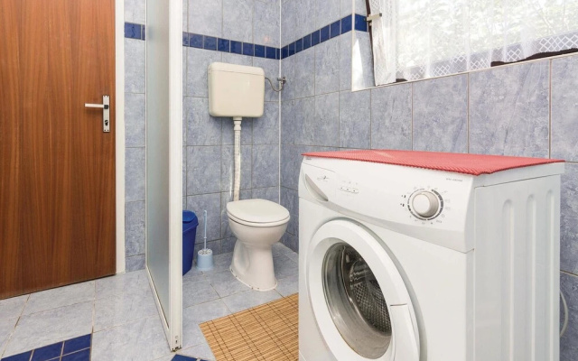Nice Home in Privlaka With 2 Bedrooms and Wifi