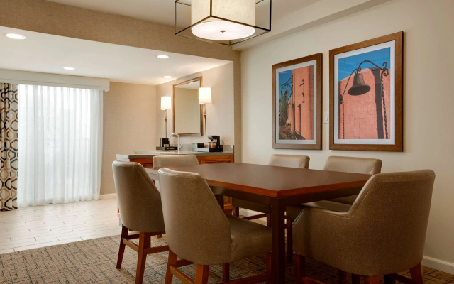 Embassy Suites by Hilton Scottsdale Resort