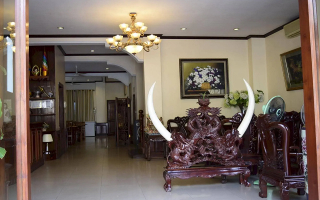 Charming Riverside Hotel