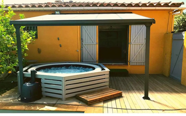 Suite SPA Privatif Exterieur 66 Perpignan Nord (Adults Only)