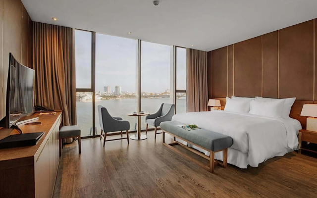 Avora Hotel