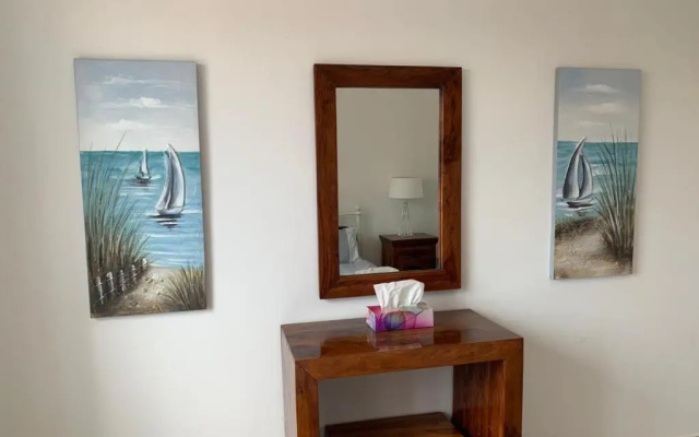 Comfortable 2 bedroom apartment in popular Limnaria Gardens