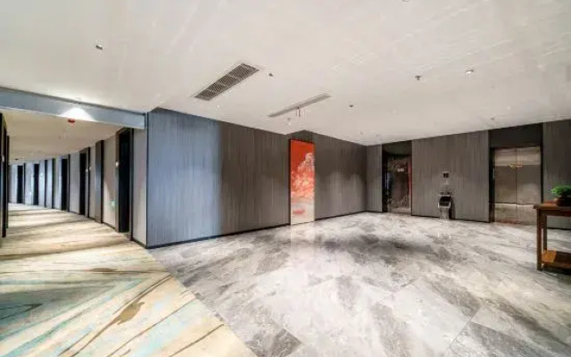 Rezen Dong Hotel (Haining Hi-tech Industrial Park)