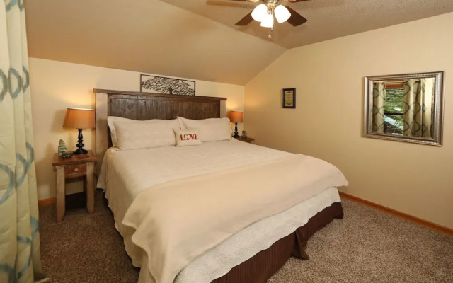 529 Reba Cabin